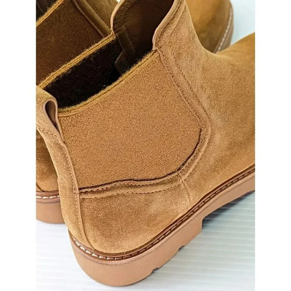 Vince Women's Rue Tan Suede Chelsea Lug Boots Size 9 M (MSRP $395) - Picture 7 of 11